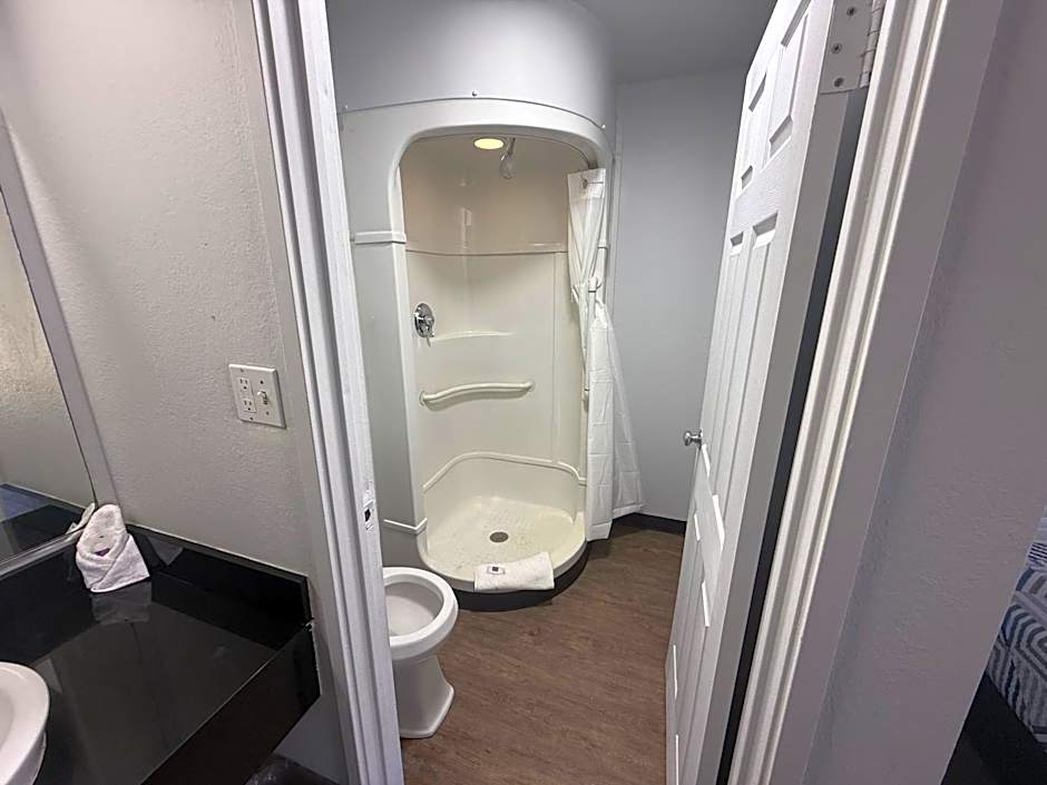 Motel 6-Des Moines, IA - North