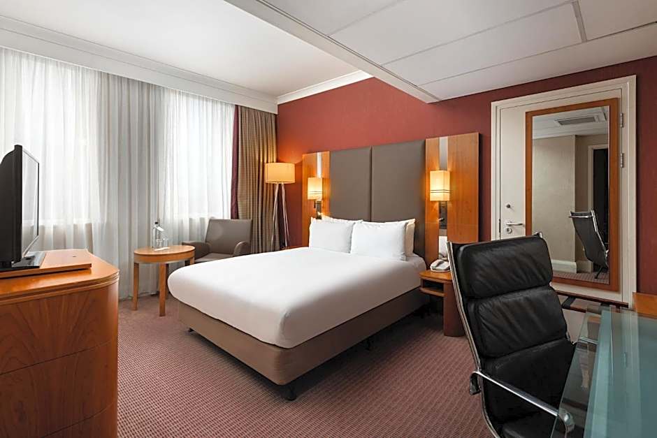 Crowne Plaza London Ealing By IHG
