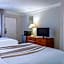 La Quinta Inn & Suites by Wyndham New Orleans West Bank