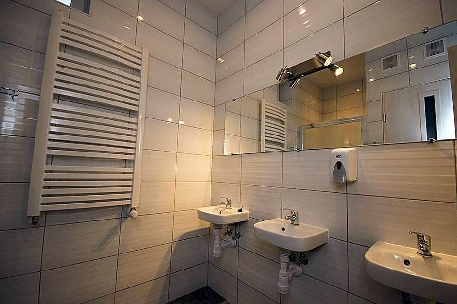 Noclegi PODZAMCZE PTTK