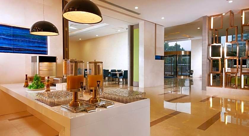 Holiday Inn Express Luoyang City Center By IHG