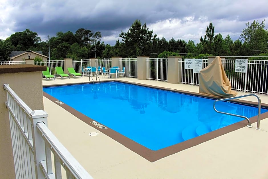 Holiday Inn Express Hotel and Suites Enterprise By IHG