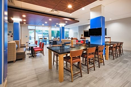 Holiday Inn Express Hotel & Suites Sparta By IHG