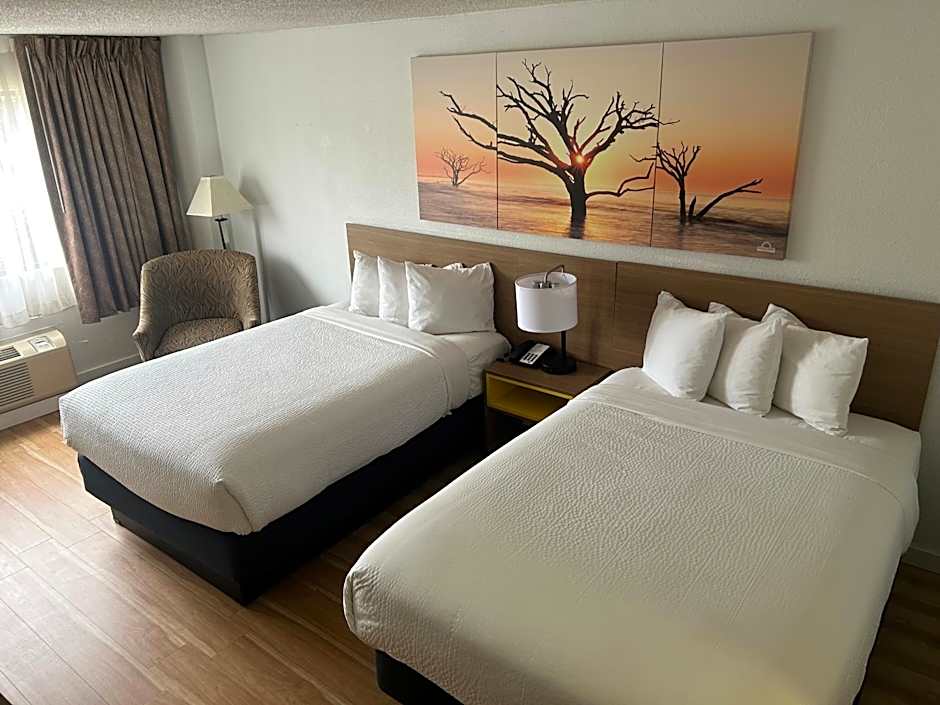 Days Inn by Wyndham Sherman