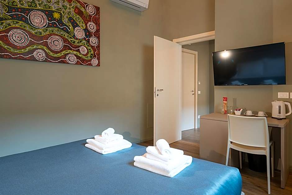 GOGO` Boutique Hotel