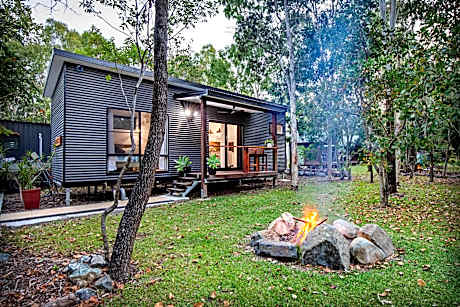 Airlie Beach Eco Cabins - Adults Only