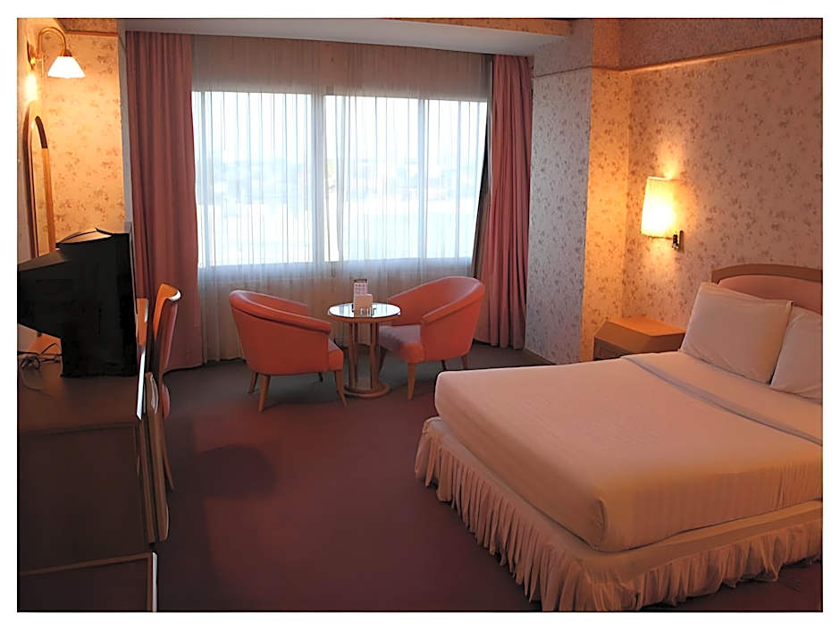Chaisaeng Palace Hotel