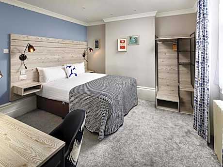 Classic room for 2 adults and 1 child Inland View