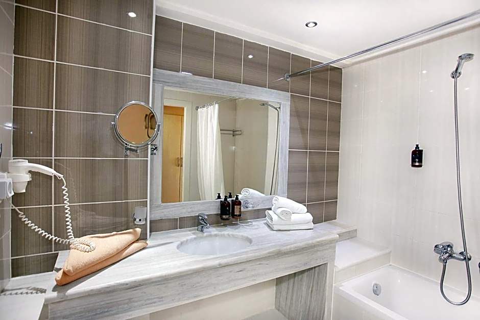 Grand Blue Beach Hotel