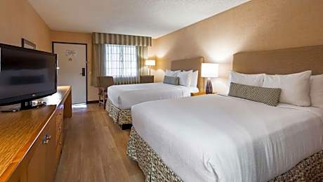 Queen Room with Two Queen Beds - Non-Smoking