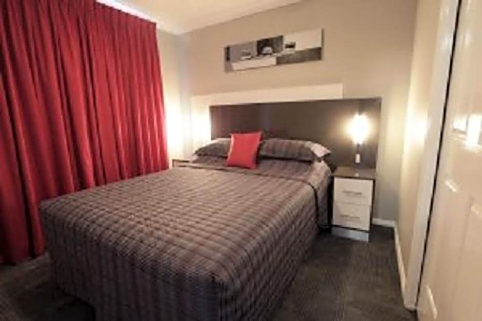 Cattlemans Country Motor Inn & Serviced Apartments