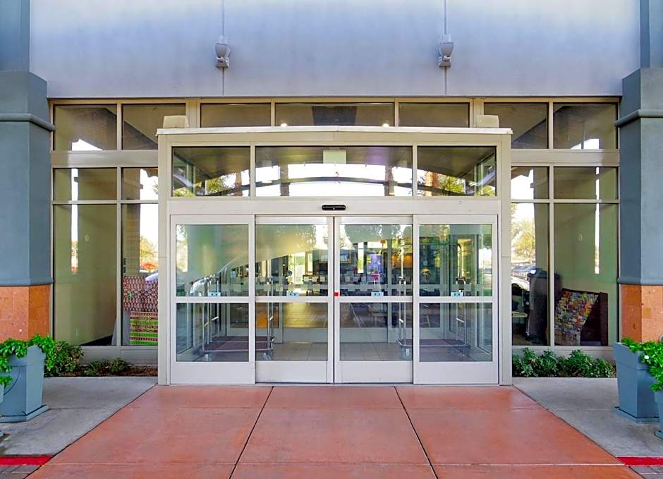Holiday Inn Phoenix Airport By IHG