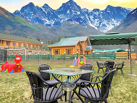 The frozenfallresort Gulmarg