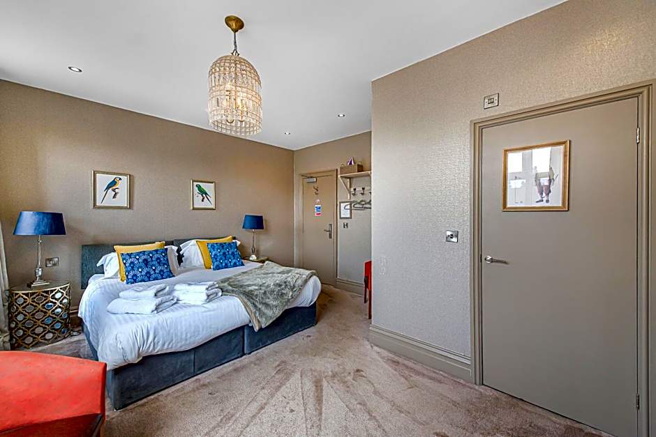Arthur's Bar & Accommodation