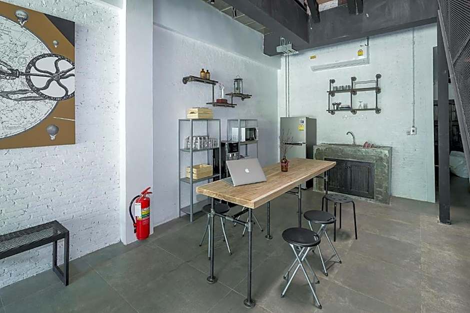 Yindee Travellers Lodge