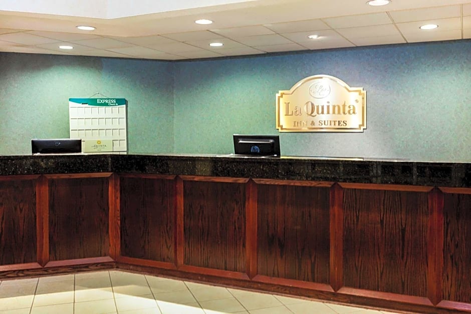 La Quinta Inn & Suites by Wyndham Milwaukee South West New Berlin