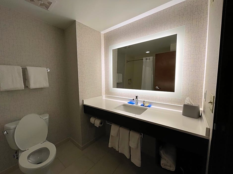 Holiday Inn Express & Suites Columbia - East Elkridge By IHG