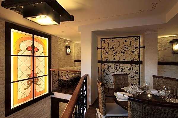 Семеен Хотел Опера