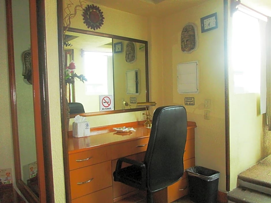 Hotel Real Azteca