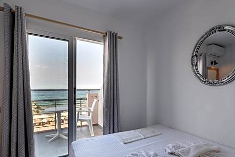 Studio (2 Adults) with Sea View