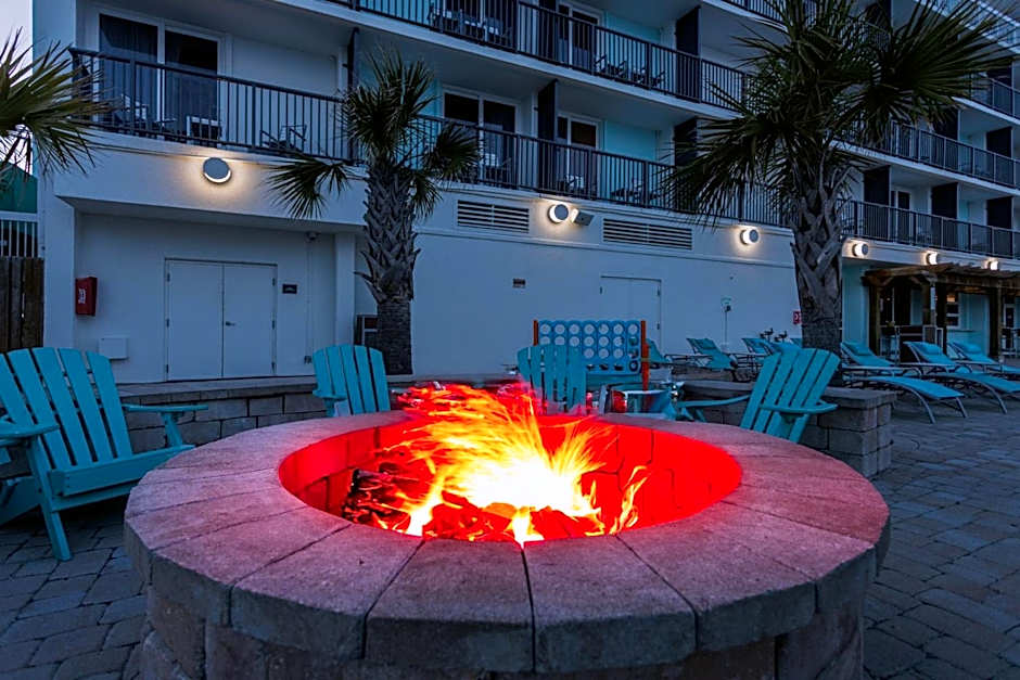Holiday Inn Resort Oceanfront at Surfside Beach by IHG