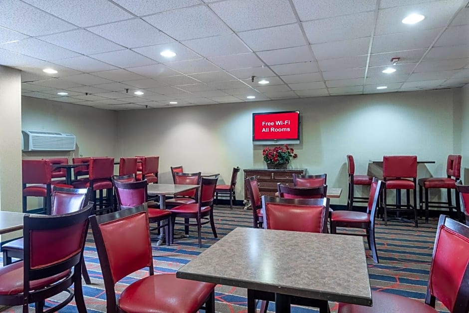 Red Roof Inn and Suites Newark - University
