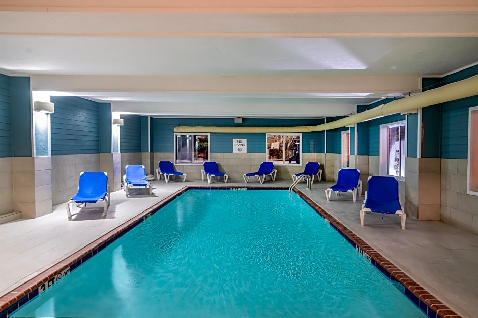 Holiday Inn Express Hotel & Suites-Magee By IHG