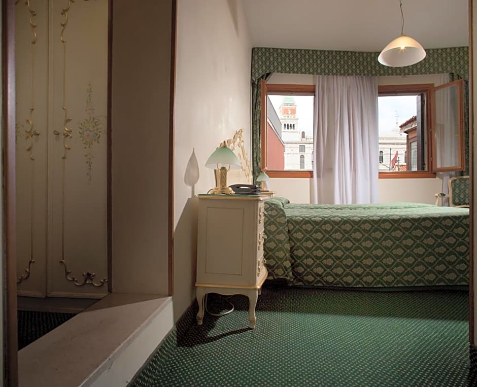 Hotel Commercio & Pellegrino