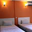 Victoria Hotel And Hostel
