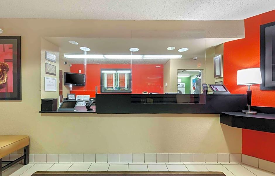 Extended Stay America Suites - Rockford - I-90