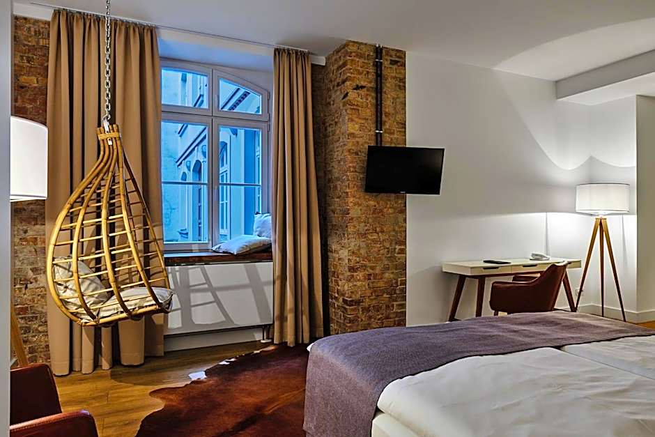 Hotel 38