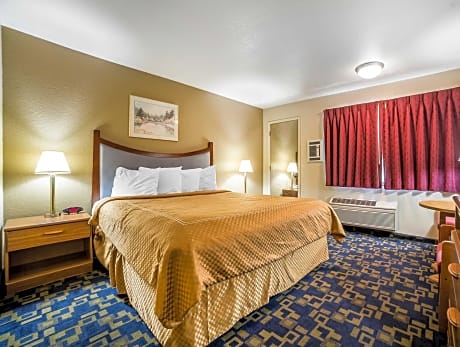 King Room - Non-Smoking