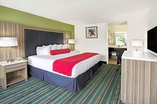 Ramada Fll Arpt Cruise Port
