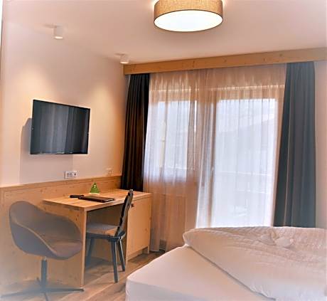 Standard Double Room with View