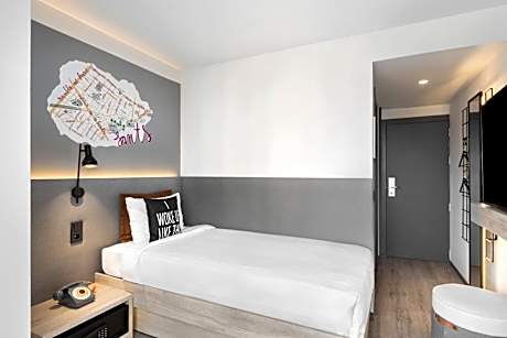 Moxy Single Room with Balcony