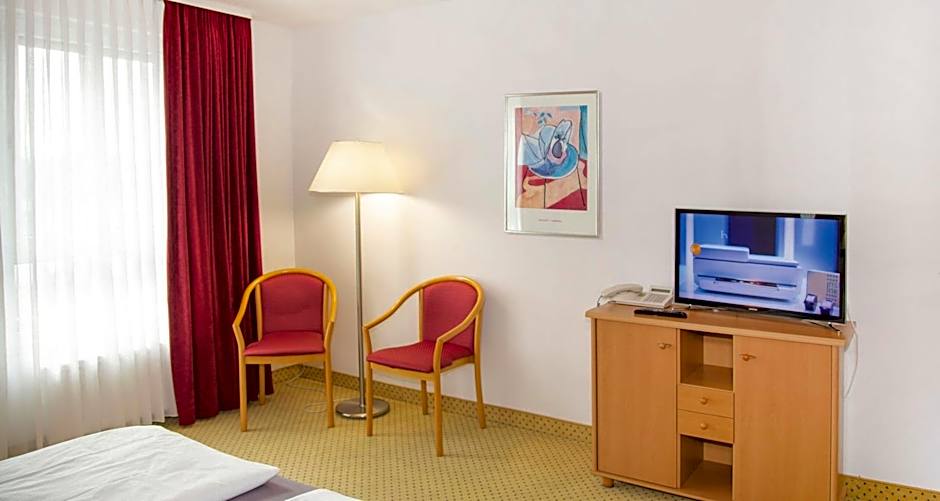 Fairway Hotel