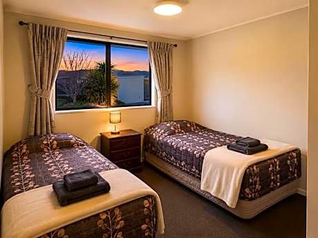 Three Bedroom Motel