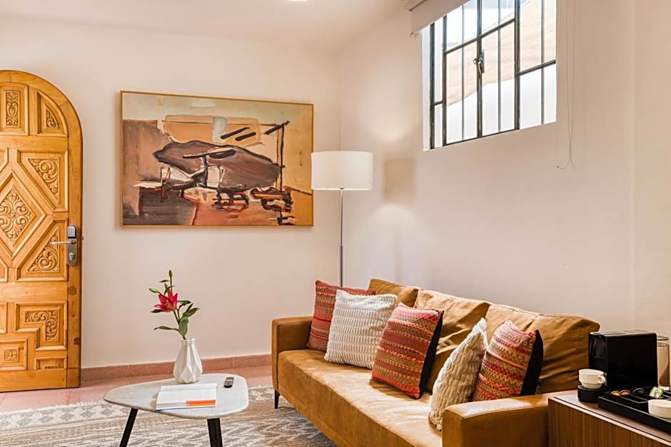 Santa Casa by Tasman