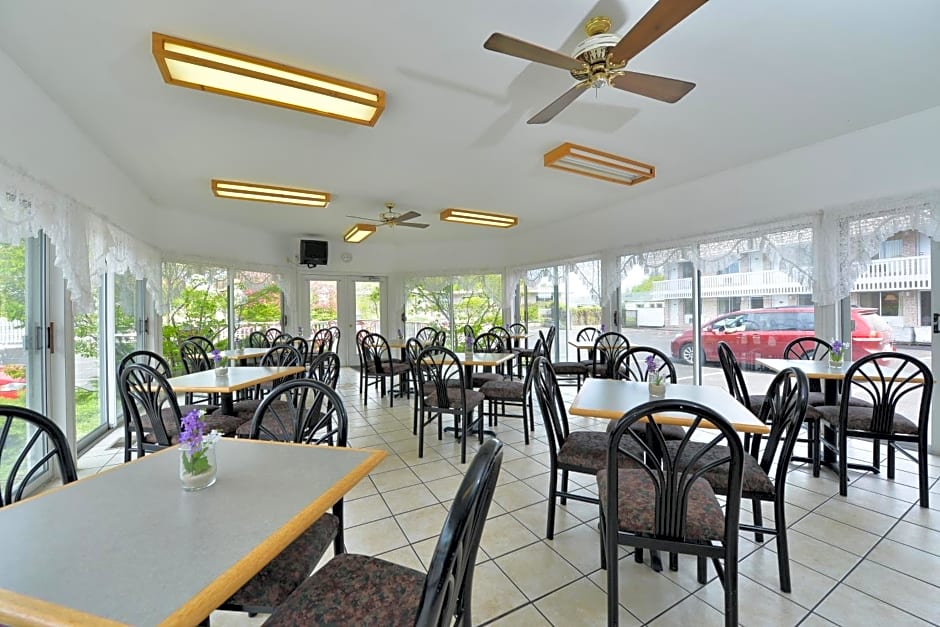 Travelodge by Wyndham Mackinaw City