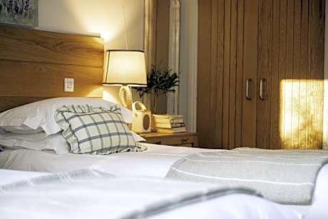 Double or Twin Room with Private Bathroom