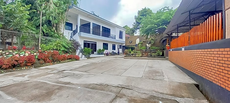 Hotel Sri Indrawati Puncak Mitra RedDoorz