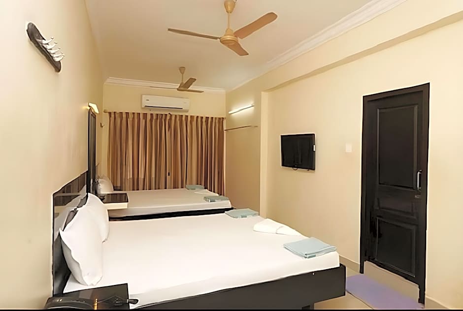 HOTEL BHARANI
