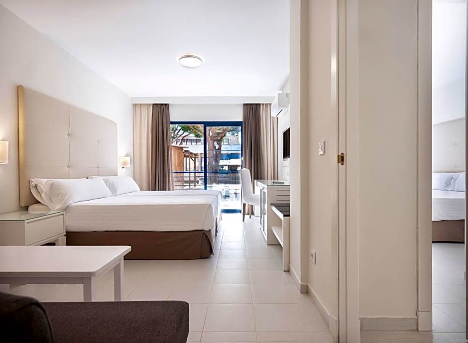 Sol Sancti Petri Aparthotel