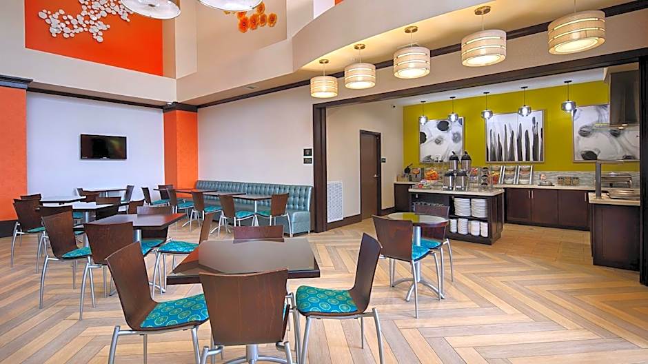 Best Western Premier Ashton Suites-Willowbrook