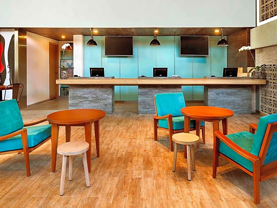 Ibis Bali Legian Street