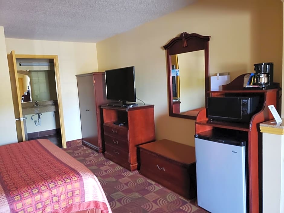 Days Inn & Suites by Wyndham Tuscaloosa - Univ. of Alabama