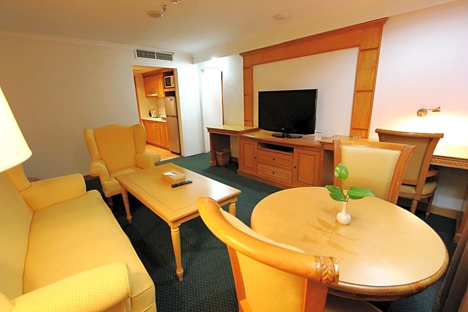 Harmoni Suites Hotel