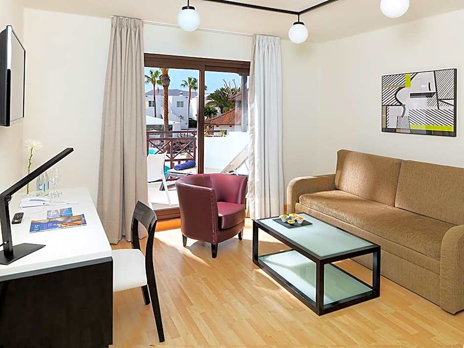 Photo 1 of 7 of Suite