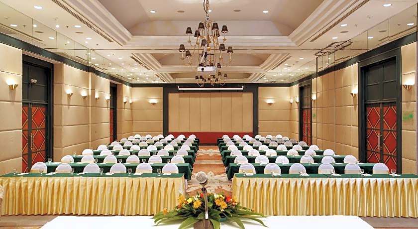 Centara Hotel Hat Yai