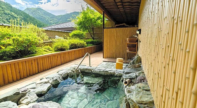 Iya Onsen Hotel Kazurabashi